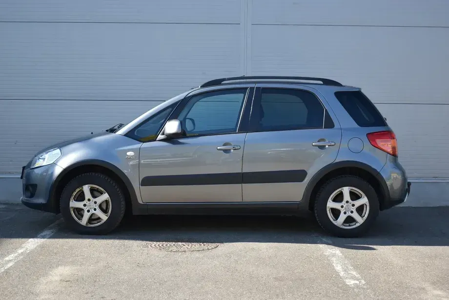 Suzuki SX4 — imagine 3