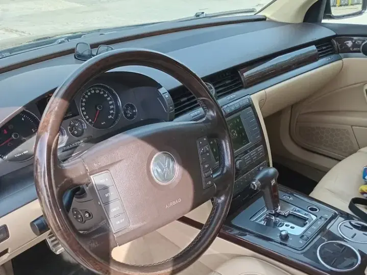 Volkswagen Phaeton 3.0 V6 TDI DPF 4Motion