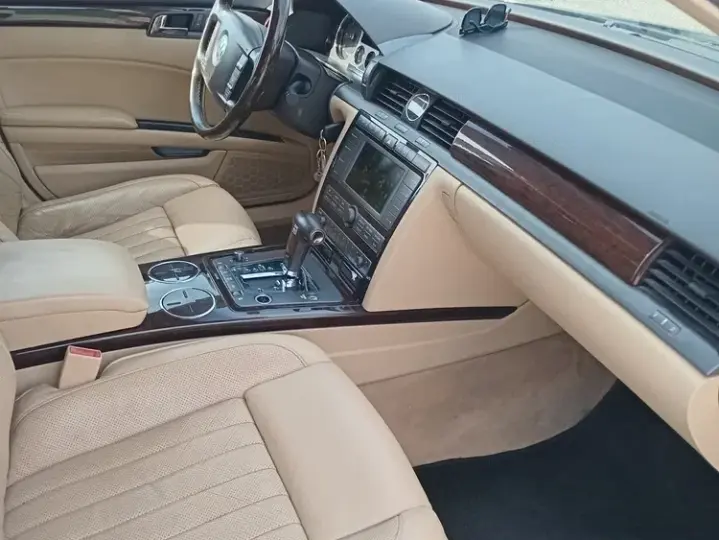 Volkswagen Phaeton 3.0 V6 TDI DPF 4Motion