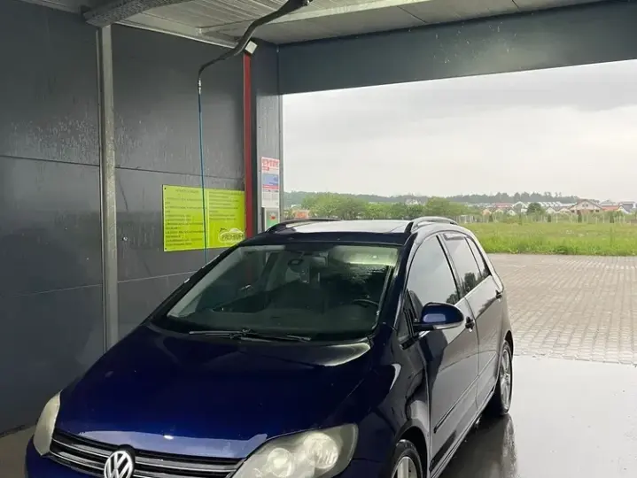 Volkswagen Golf 1.6 TDI DPF Comfortline