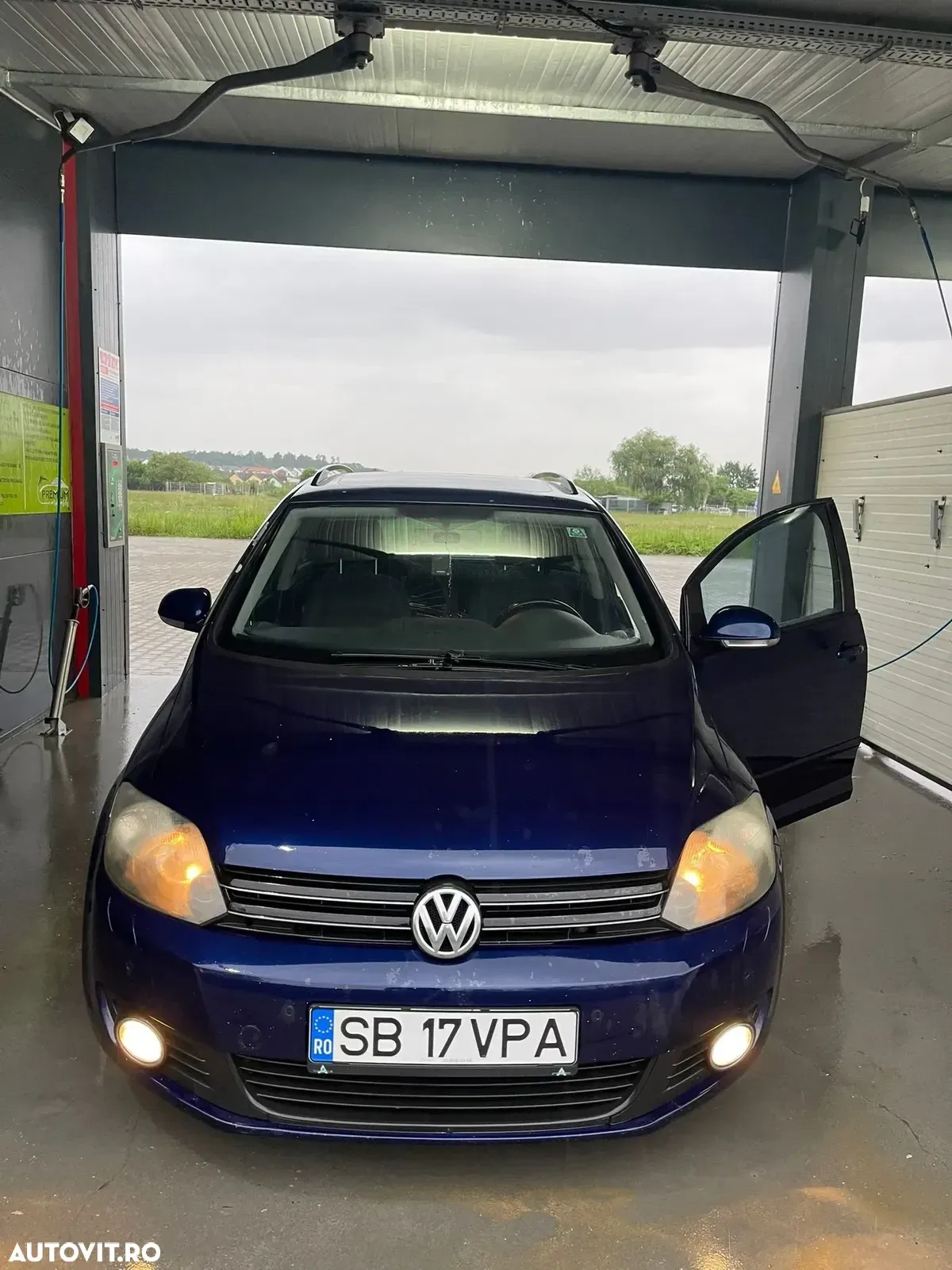 Volkswagen Golf 1.6 TDI DPF Comfortline — imagine 6