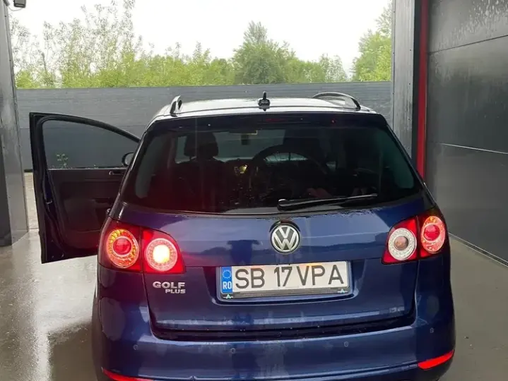 Volkswagen Golf 1.6 TDI DPF Comfortline