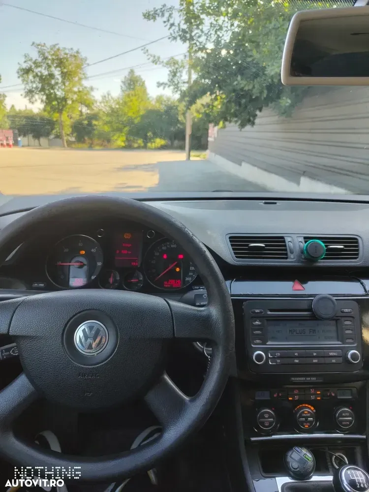 Volkswagen Passat 2.0 TDI Comfortline DPF — imagine 5