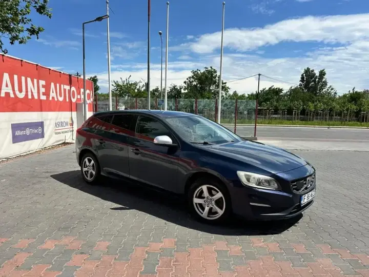 Volvo V60 DRIVe Start-Stop Basic