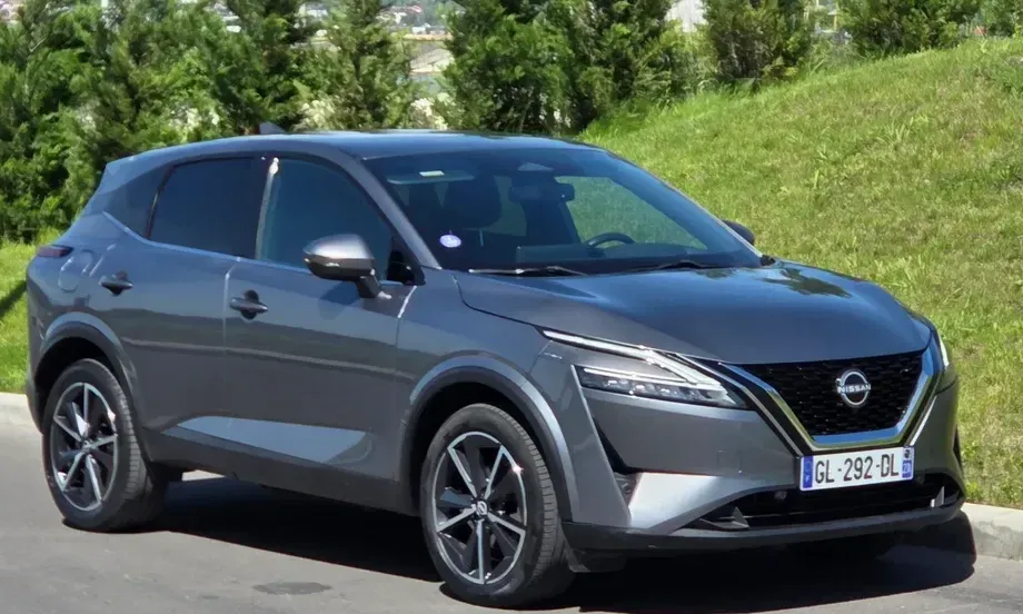 Nissan Qashqai 1.3 DIG-T MHEV Xtronic Tekna — imagine 6