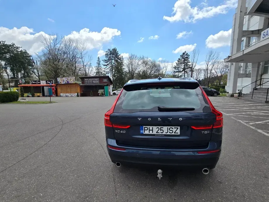 Volvo XC 60 II T8 Twin Engine AWD Geartronic Momentum — imagine 4