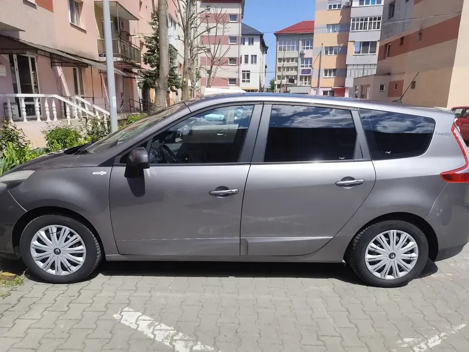 Renault Grand Scenic dCi 110 Expression — imagine 3