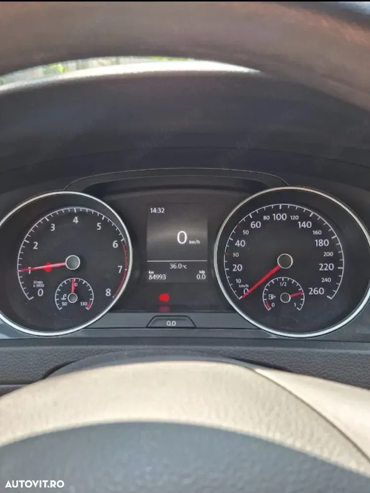 Volkswagen Golf — imagine 4
