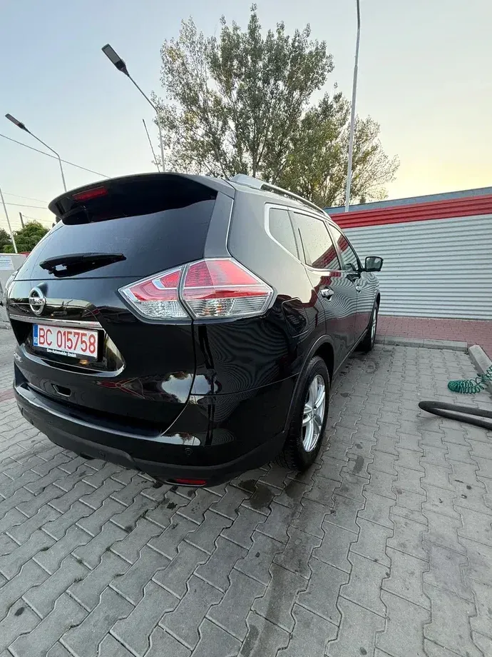 Nissan X-Trail III 1.6L dCI Start/Stop 4x4-i Tekna — imagine 4