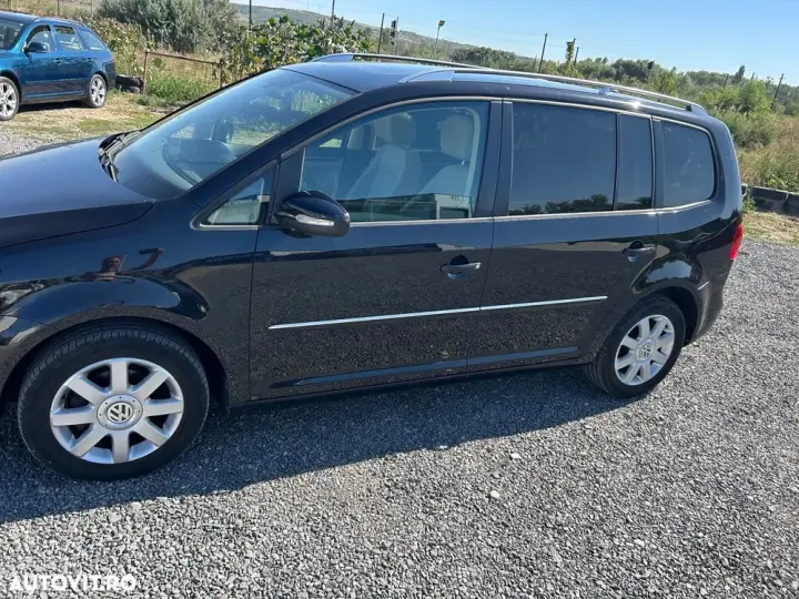 Volkswagen Touran 1.6 TDI DSG Highline