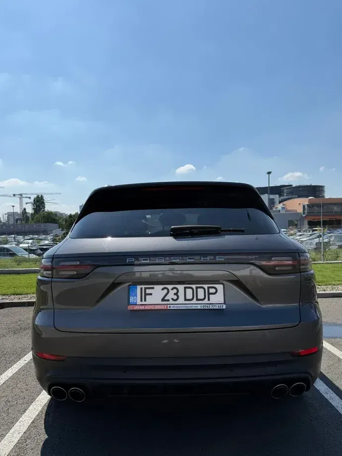 Porsche Cayenne Standard — imagine 4