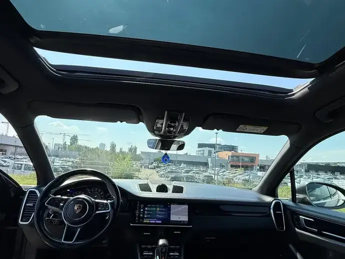 Porsche Cayenne Standard