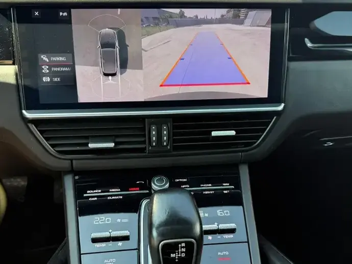 Porsche Cayenne Standard
