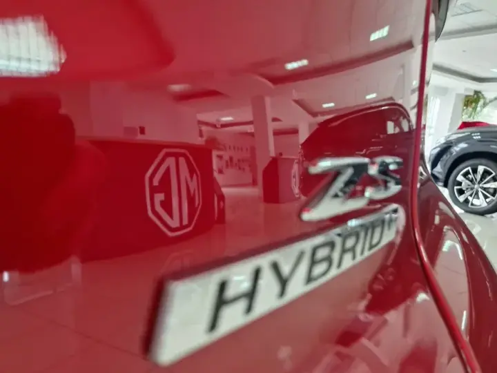 MG ZS HEV 1.5 GSI AT Exclusive