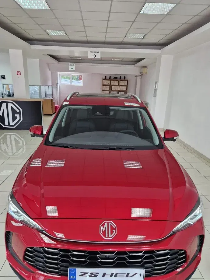 MG ZS HEV 1.5 GSI AT Exclusive — imagine 5