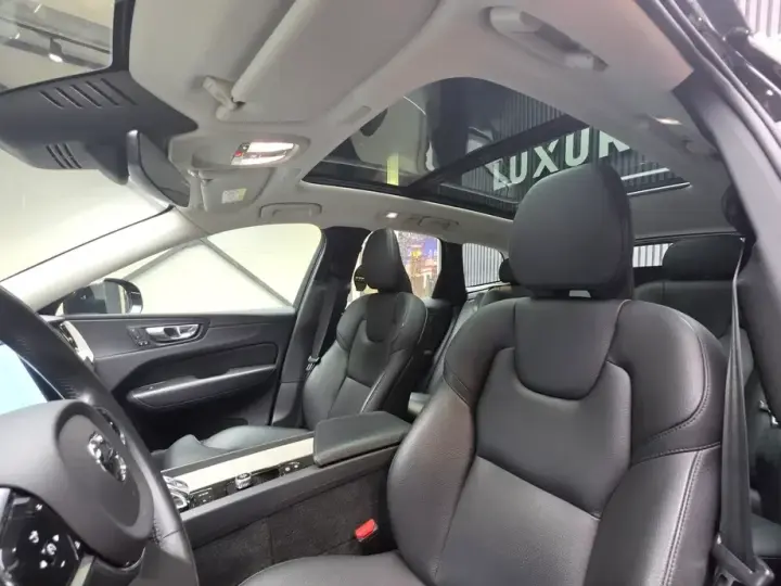 Volvo XC 60 II T6 AWD Recharge Geartronic Inscription Expression