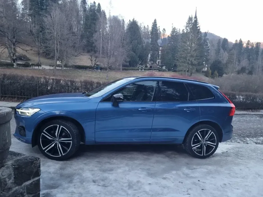 Volvo XC 60 II B4 MHEV AT8 AWD R-Design — imagine 3