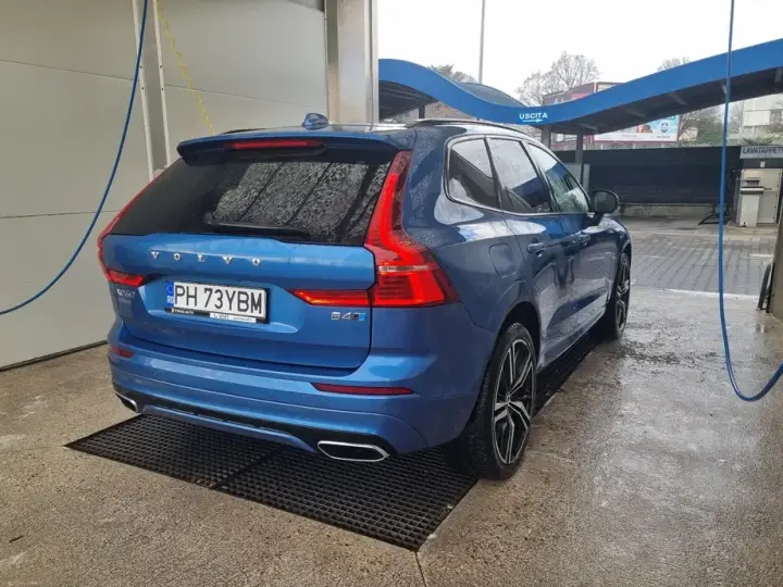 Volvo XC 60 II B4 MHEV AT8 AWD R-Design