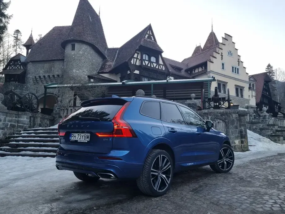 Volvo XC 60 II B4 MHEV AT8 AWD R-Design — imagine 5