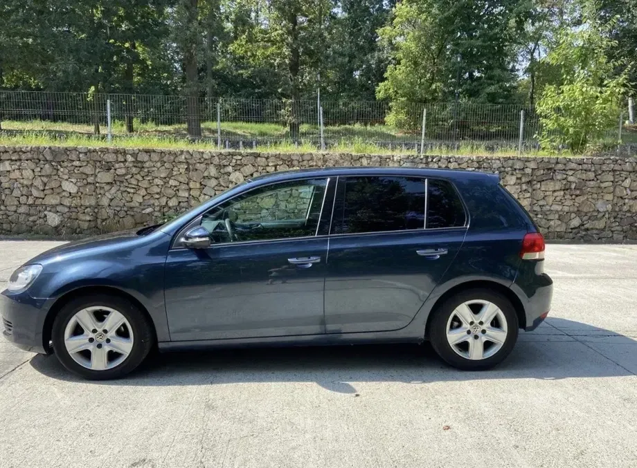 Volkswagen Golf 1.6 Comfortline — imagine 2