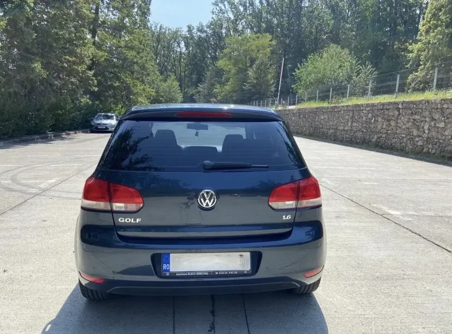 Volkswagen Golf 1.6 Comfortline — imagine 3