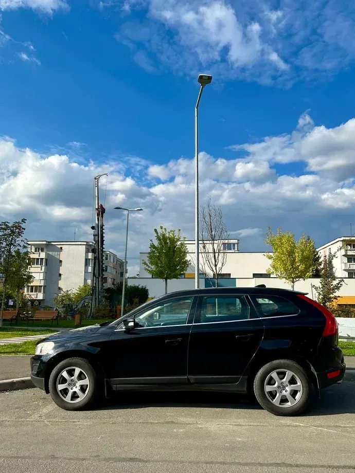 Volvo XC 60 I DRIVe Momentum — imagine 5