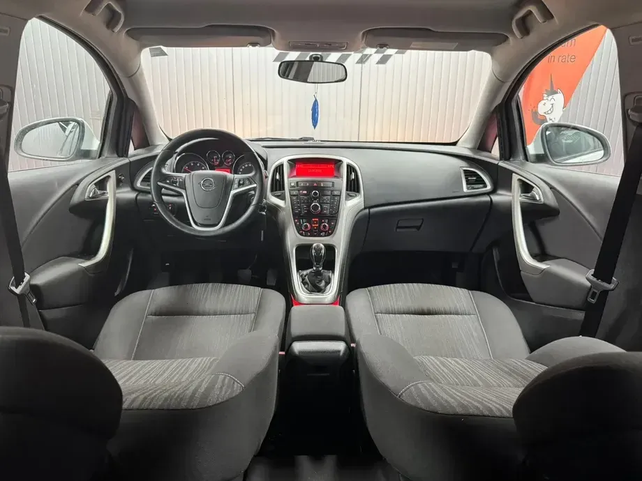 Opel Astra — imagine 4