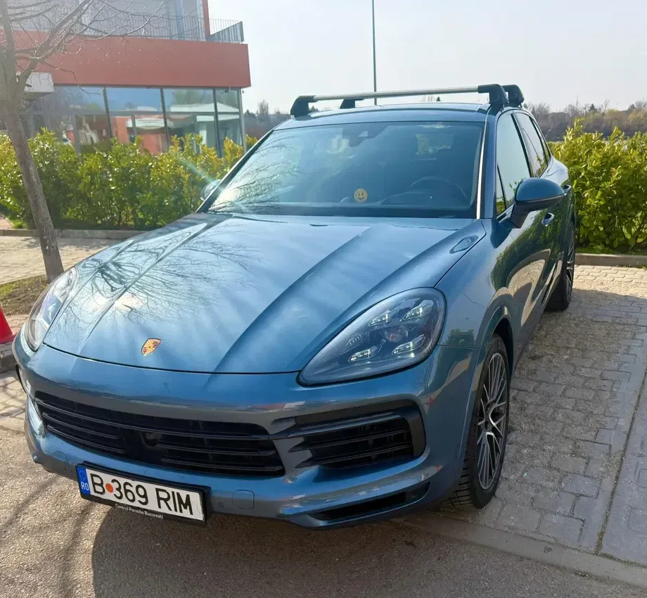 Porsche Cayenne — imagine 3