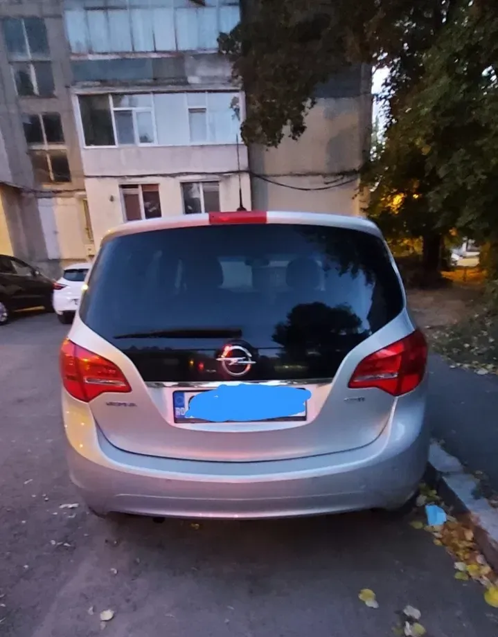 Opel Meriva B — imagine 2