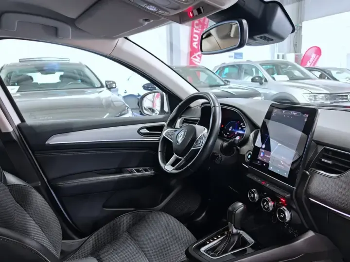 Renault Arkana E-TECH Intens