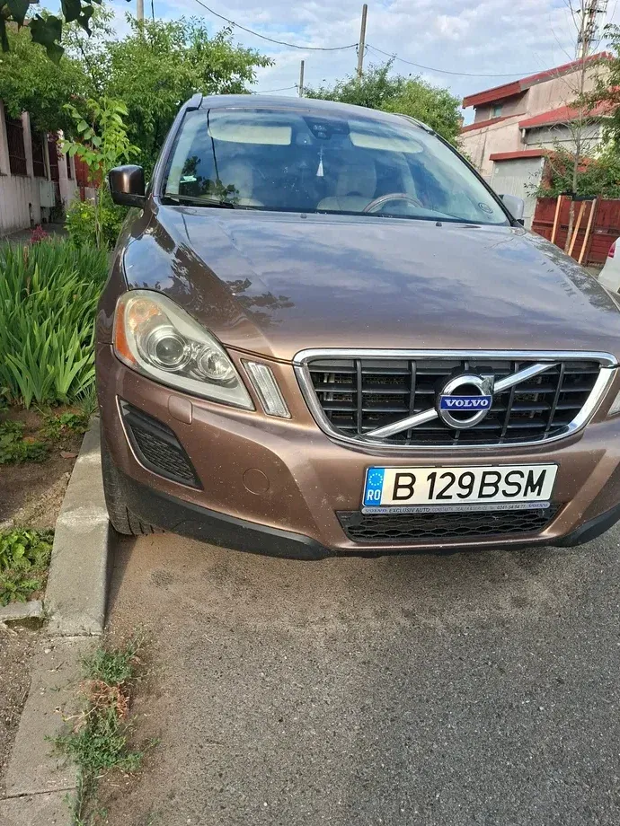 Volvo XC 60 I D3 2.4D AWD AT6 Kinetic — imagine 3