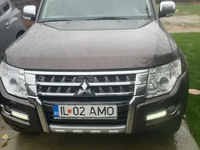 Mitsubishi Pajero IV