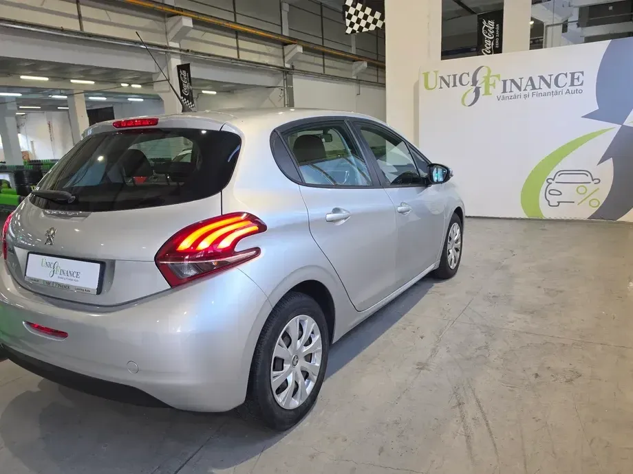 Peugeot 208 I 1.6 BlueHDi FAP Style — imagine 5