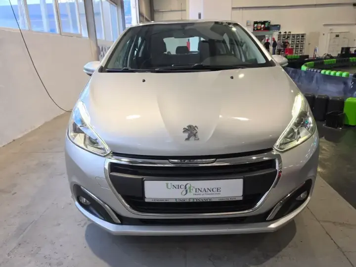 Peugeot 208 I 1.6 BlueHDi FAP Style