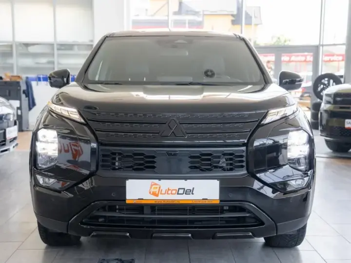 Mitsubishi Outlander IV 2.4 4WD CVT Instyle