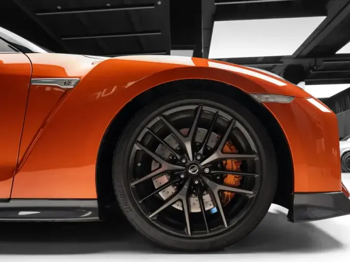 Nissan GT-R