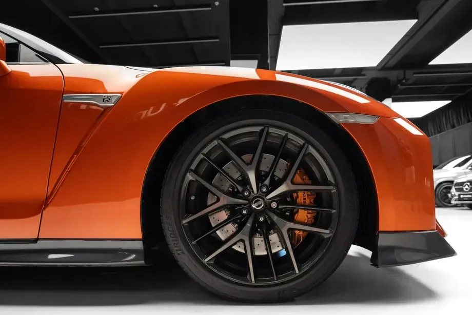 Nissan GT-R — imagine 5