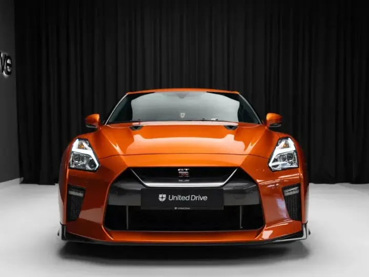 Nissan GT-R