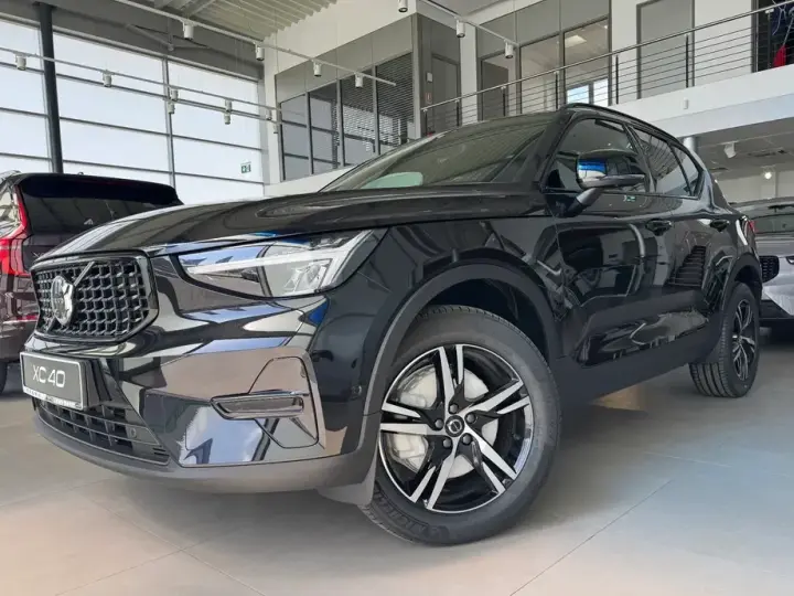 Volvo XC 40 B3 AT FWD MHEV Plus Dark