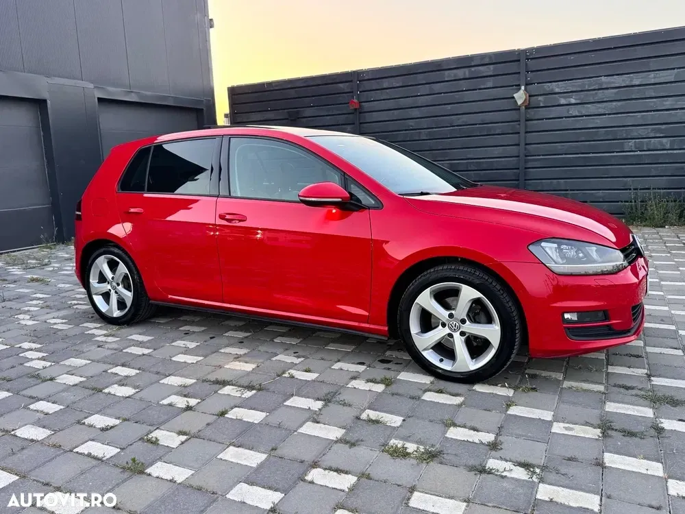Volkswagen Golf — imagine 3