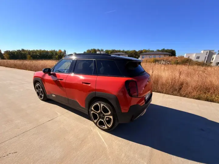 MINI Aceman Cooper E 42.5 kWh