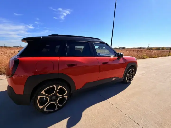 MINI Aceman Cooper E 42.5 kWh