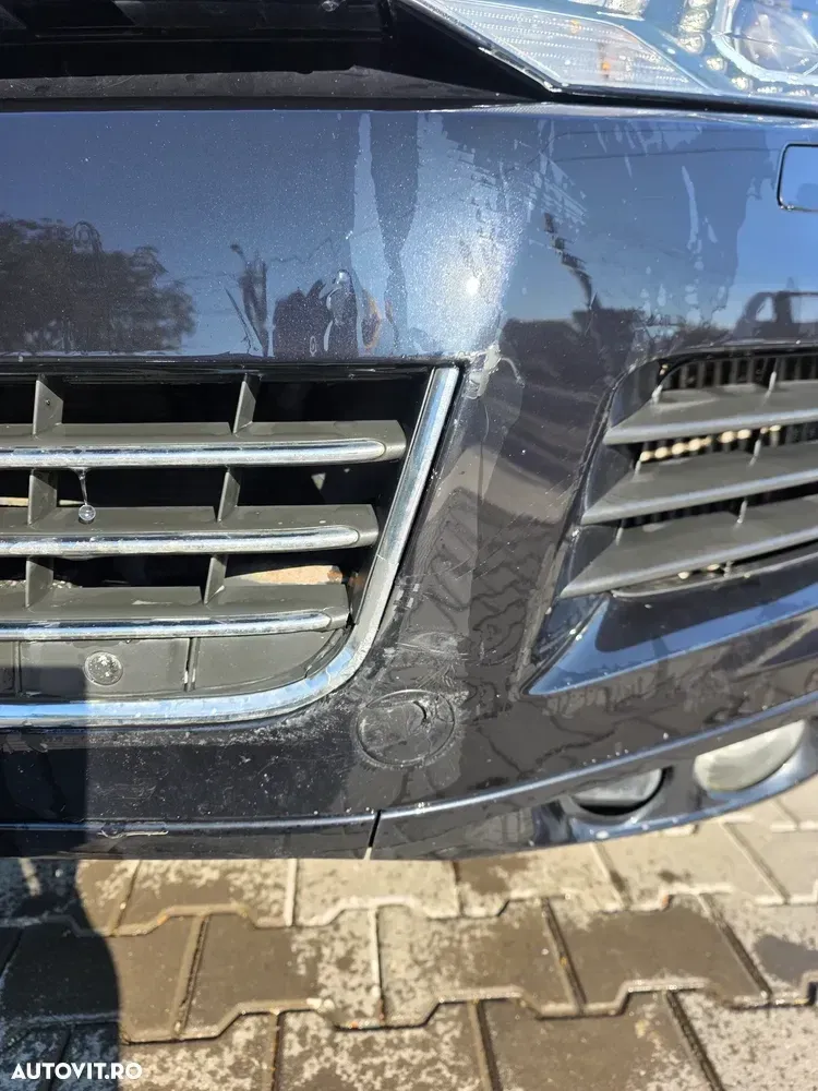 Volkswagen Touareg — imagine 6