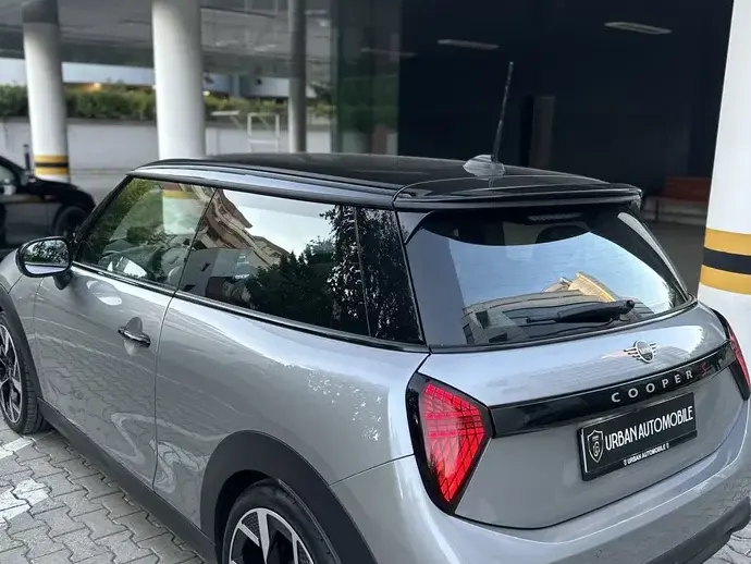 MINI Cooper S John Works Trim
