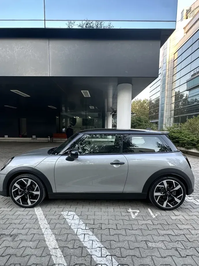 MINI Cooper S John Works Trim — imagine 4