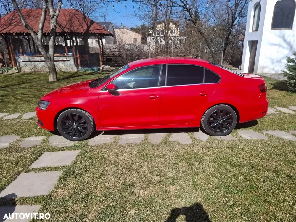 Volkswagen Jetta 2.0 TDI CR DPF DSG Highline — imagine 2
