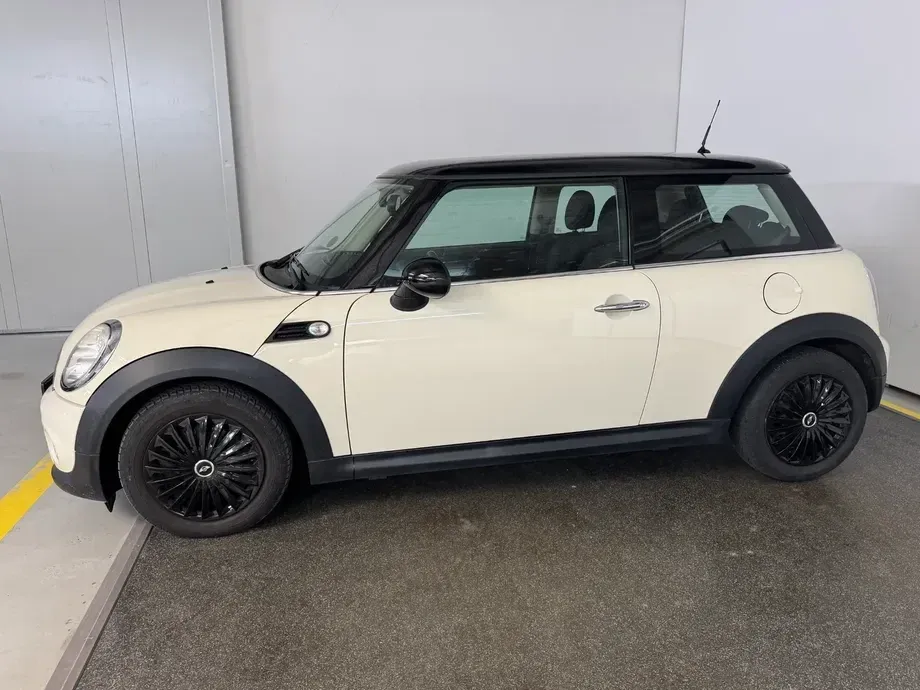 MINI ONE Classic Trim — imagine 2