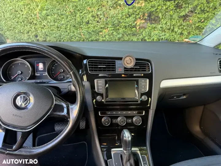 Volkswagen Golf 1.6 TDI DPF DSG BlueMotion Technology Comfortline