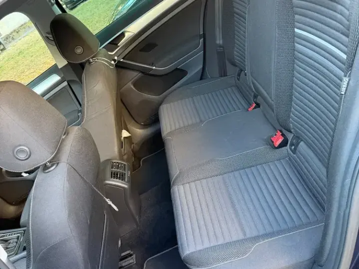 Volkswagen Golf 1.6 TDI DPF DSG BlueMotion Technology Comfortline