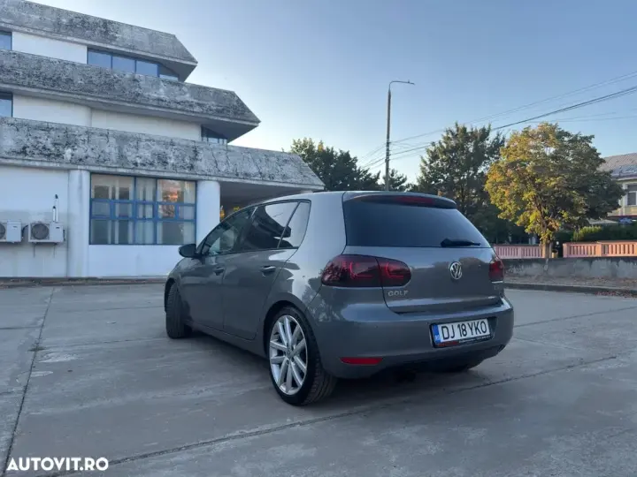 Volkswagen Golf 1.6 Comfortline DSG